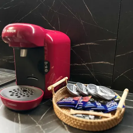 Urban Escape - Netflix & Max 아파트